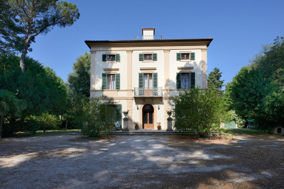 Villa storica ristrutturata in vendita a Treia