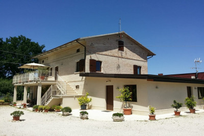 ***VENDUTO*** Casale con 7 camere, terreno biologico certificato