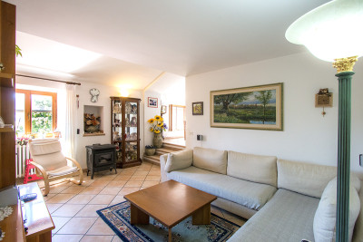 PREZZO RIBASSATO. Grande casale con 4 appartamenti e 2 annessi in vendita Torre di Palme, Marche