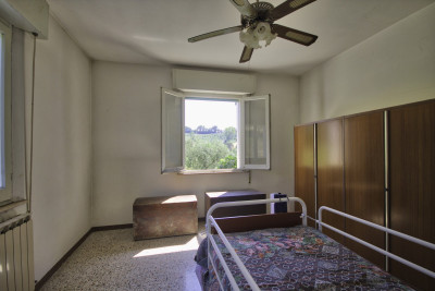 Casali da ristrutturare a Gradara. Vista Castello di Gradara