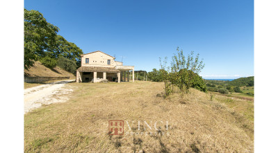 ***VENDUTO RUSTICO NELLE MARCHE ALTIDONA***