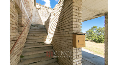 ***VENDUTO RUSTICO NELLE MARCHE ALTIDONA***