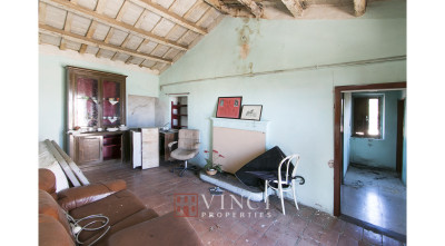 ***VENDUTO RUSTICO NELLE MARCHE ALTIDONA***