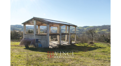 Casale con vari annessi