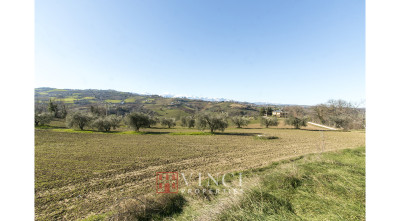 Casale con vari annessi