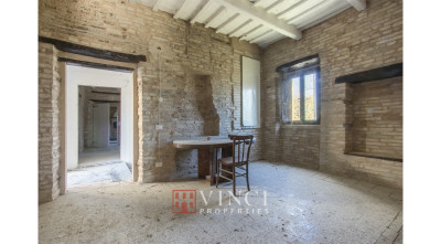 Casale con vari annessi