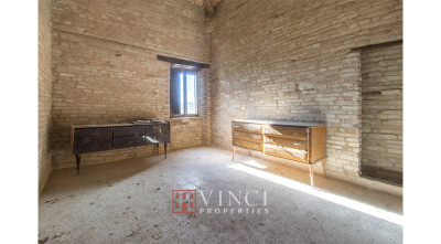 Casale con vari annessi