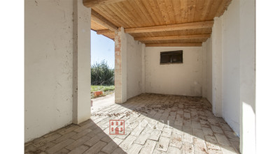 Casale con vari annessi