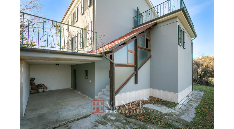 Porzione di casale in vendita nelle Marche a Montalto