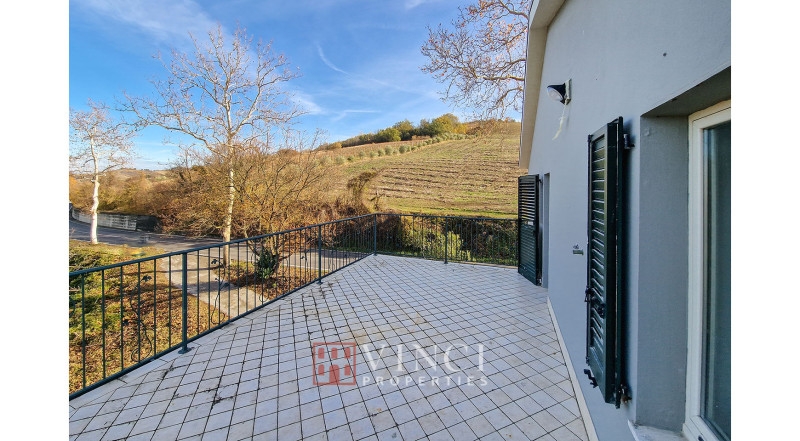 Porzione di casale in vendita nelle Marche a Montalto