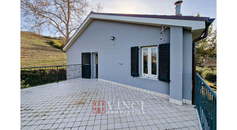 Porzione di casale in vendita nelle Marche a Montalto