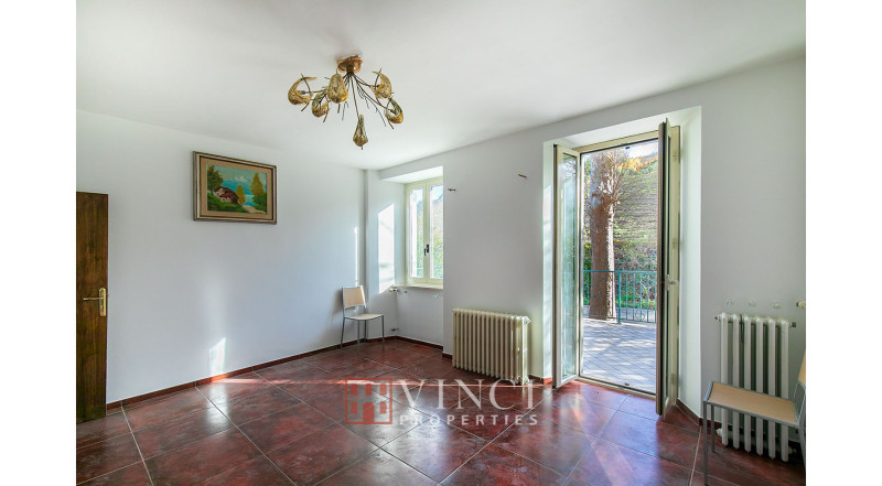 Porzione di casale in vendita nelle Marche a Montalto