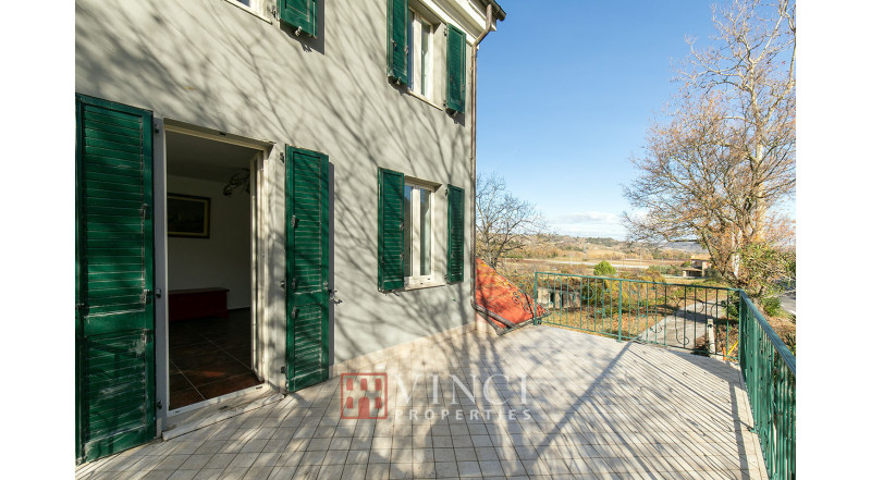 Porzione di casale in vendita nelle Marche a Montalto