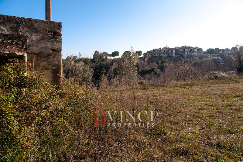 Cupra Marittima - casale e terreno edificabile vista mare
