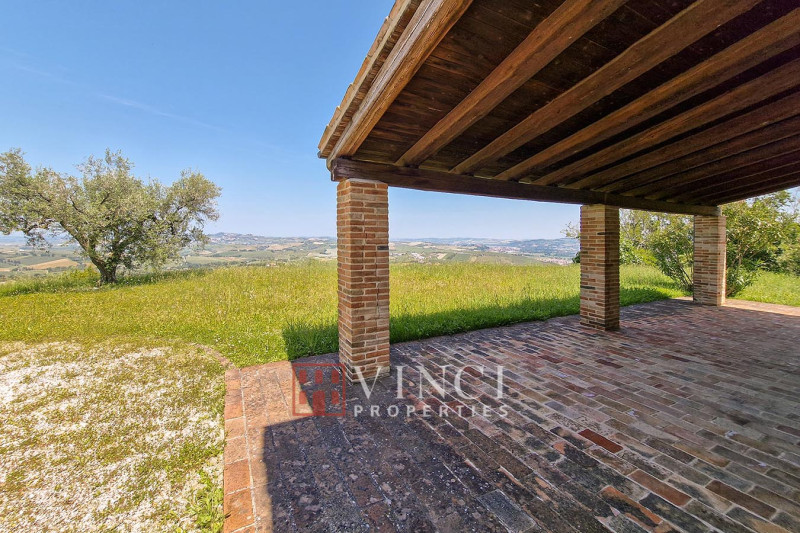 PORZIONE CASALE MONTEGRIDOLFO