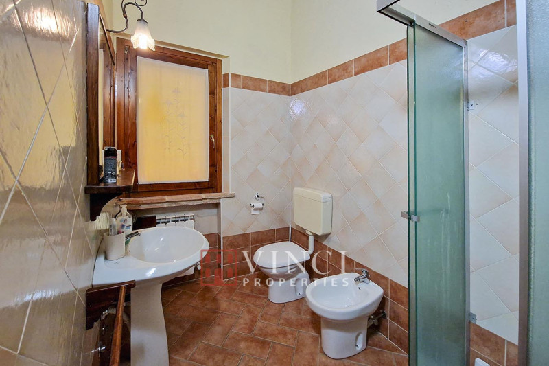 PORZIONE CASALE MONTEGRIDOLFO