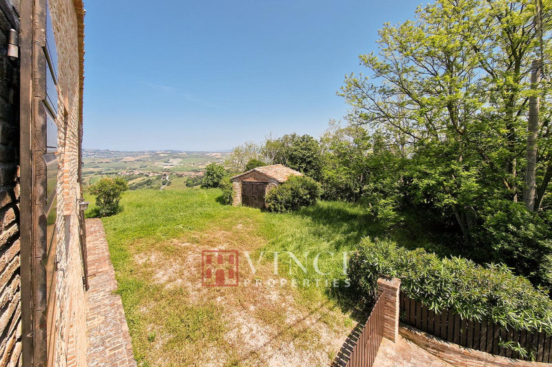 PORZIONE CASALE MONTEGRIDOLFO