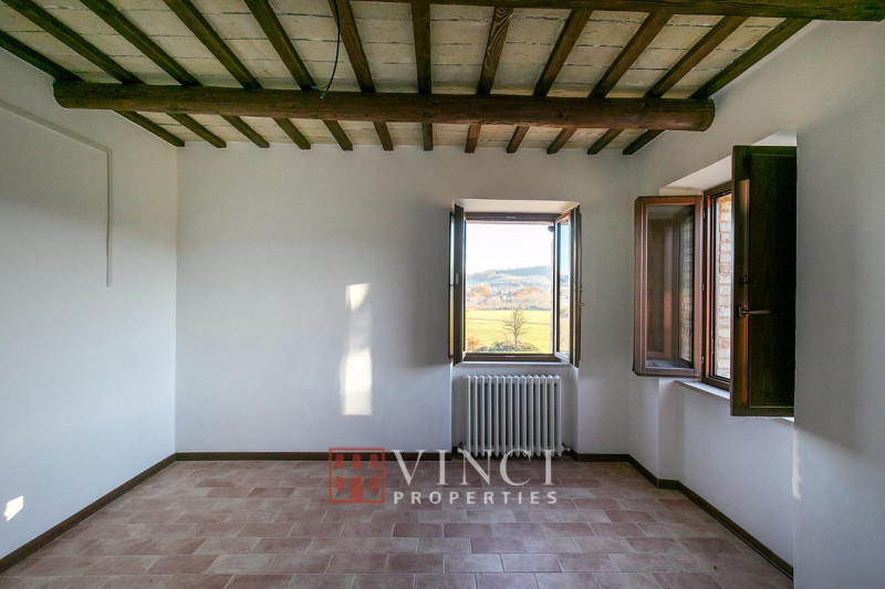 Porzione di casale Falerone, Marche