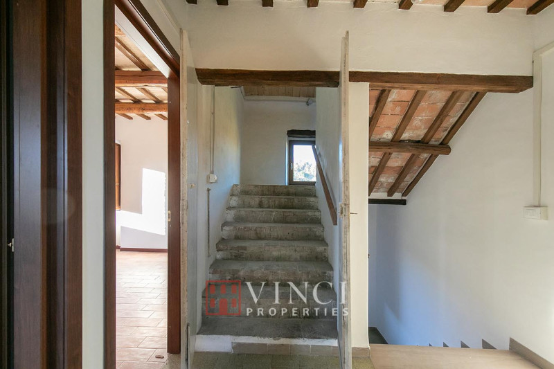 Porzione di casale Falerone, Marche