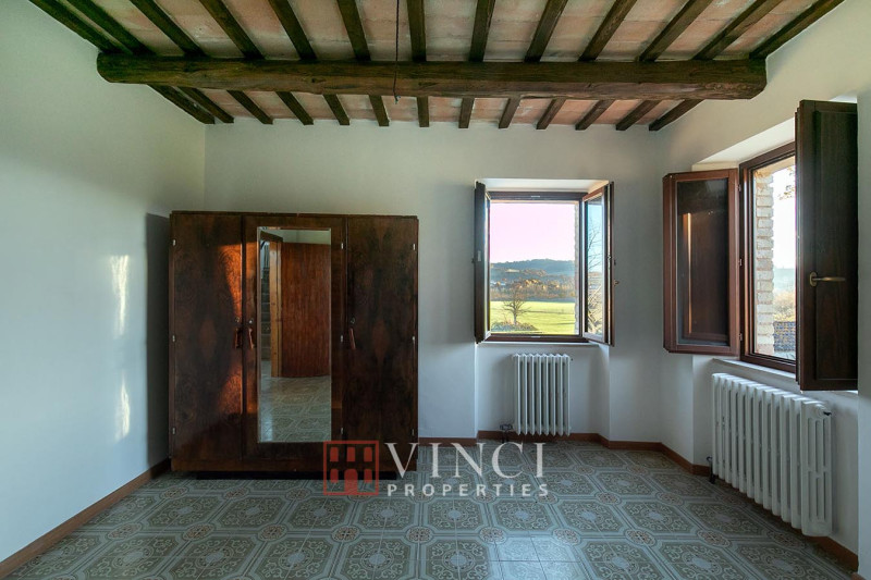 Porzione di casale Falerone, Marche