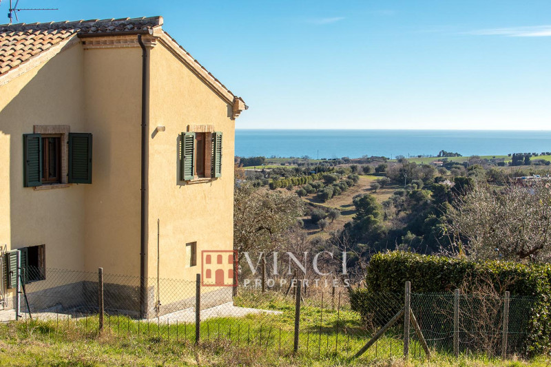 Porzione di casale in vendita a Cupra Marittima