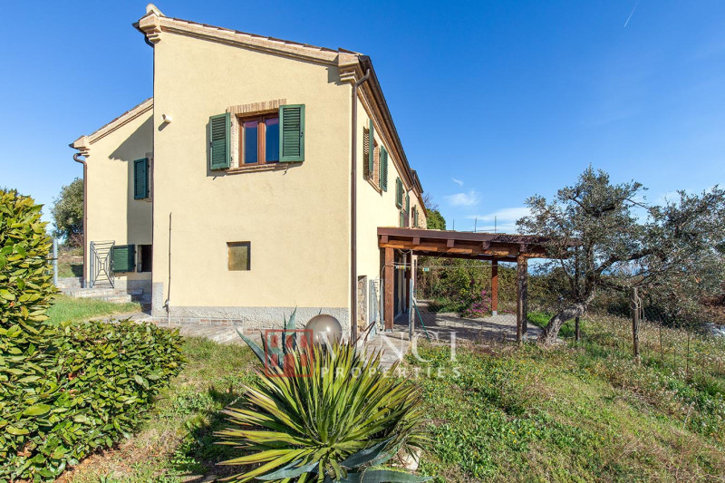 Porzione di casale in vendita a Cupra Marittima