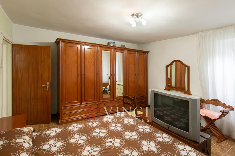 Agriturismo con terreno e capannoni a Maiolo