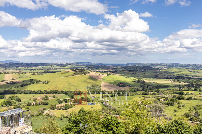 Elegante appartamento a Treia
