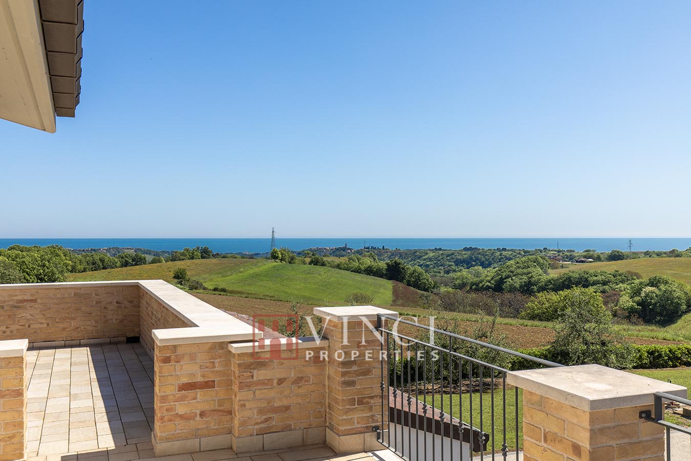 ***UNDER OFFER*** Modern farm house