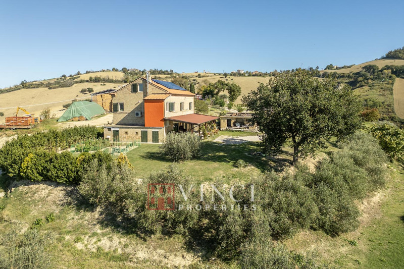 Casale Monterubbiano Sibillini view