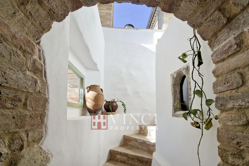 Casale Antico e Moderno