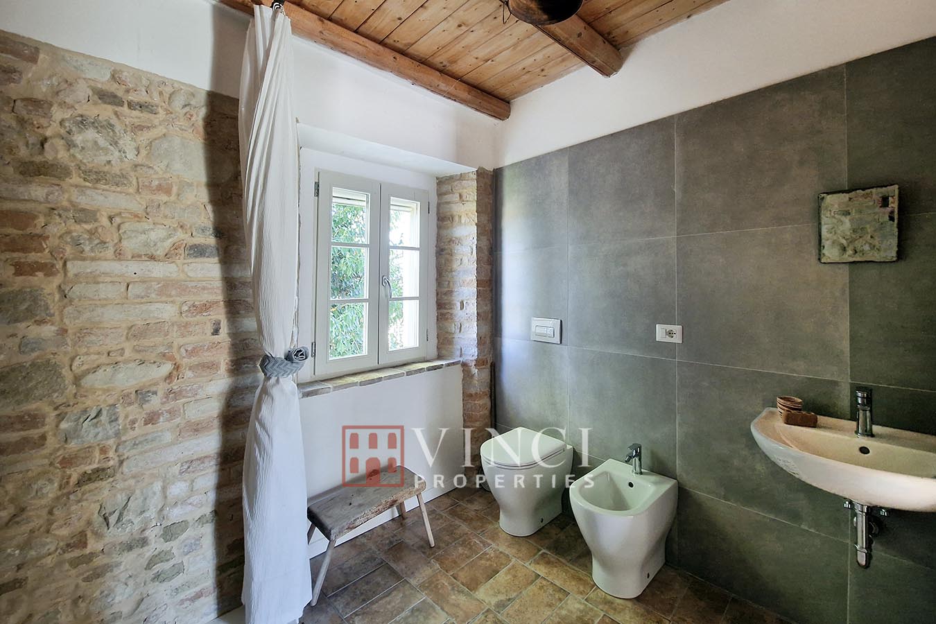 Casale Antico e Moderno